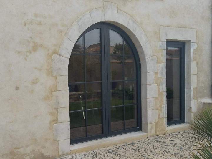 <p>Rénovation de porte d'entrée, Châtelaillon</p>