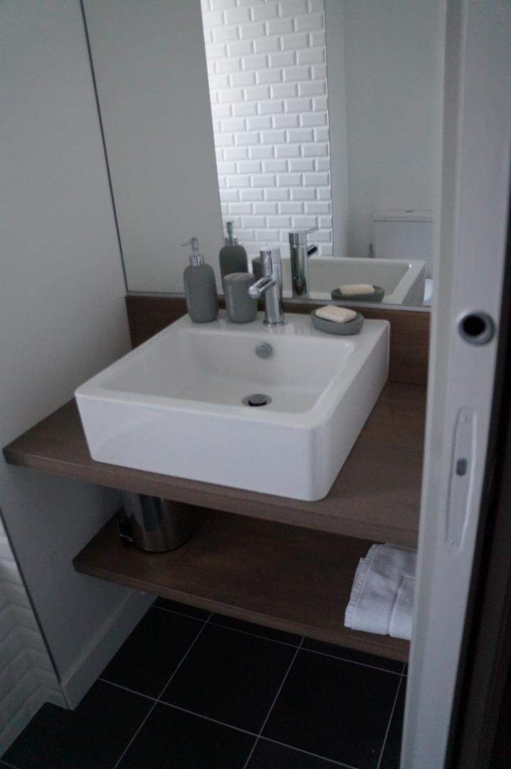 Meuble salle bain vasque carrée bois La Rochelle