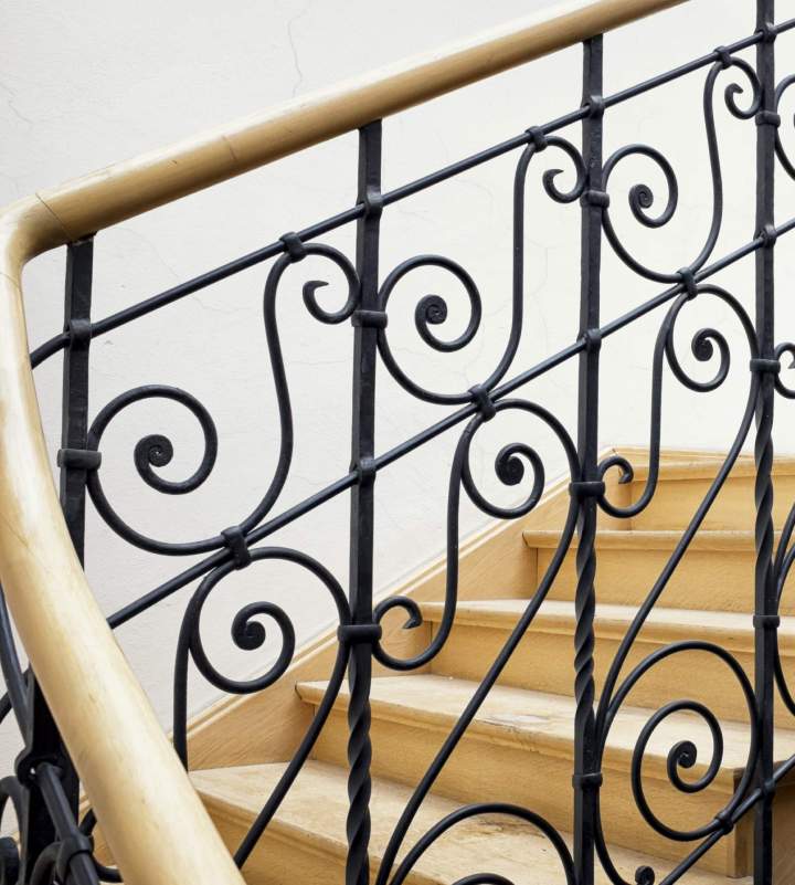 Rampe escalier fer forgé ornementale bois La Rochelle