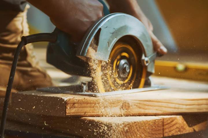 travaux fabrication bois sciage La Rochelle